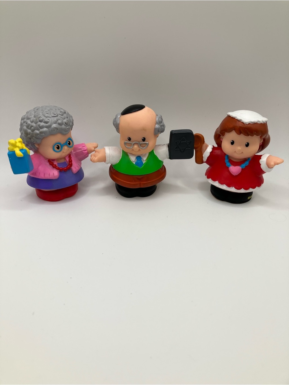 Fisher Price Little People Hanukkah Celebration Grandma Grandpa Mom